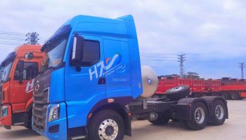 敏銳捕捉商機，高效跟進客戶——商用車與物流事業(yè)部喜獲10臺540馬力LNG牽引車訂單